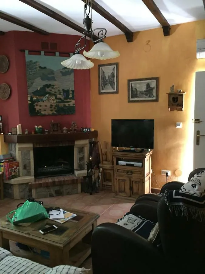 Apartment Alojamiento Rural Los Olivos Arroyo Frio Spain